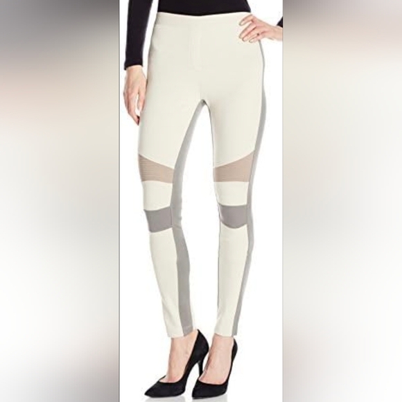 *NWOT* BCBGMaxAzria Cream and Gray Geometric Kervin Leggings - Picture 1 of 8